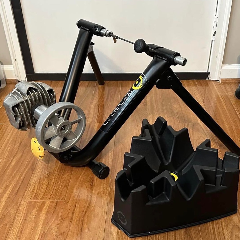 CycleOps Fluid2 - indoor bike trainer